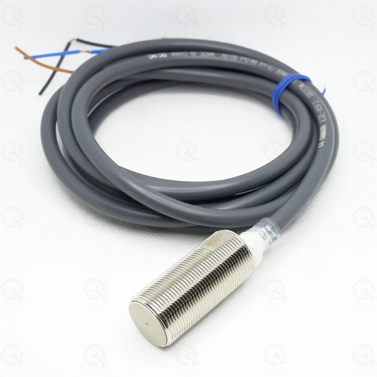 Proximity Sensor OMRON E2EX5F2 ,ระยะจับ 5mm PNP NC M18 สายยาว 2m **CH joyluckyautomation888