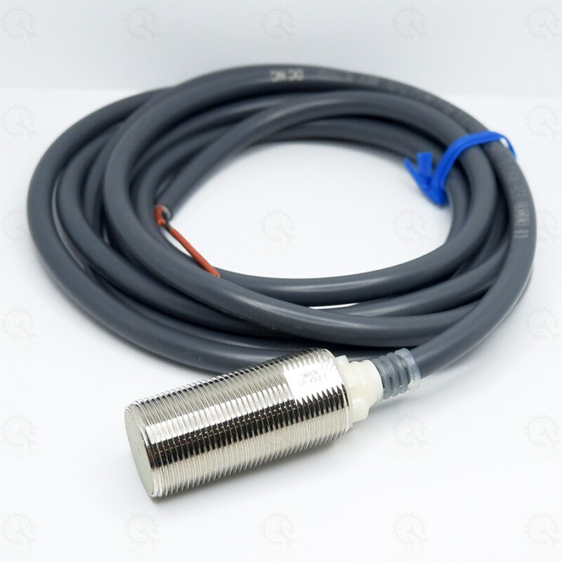 Proximity Sensor OMRON E2EX5F2Z ,ระยะจับ 5mm PNP NC สายยาว 2m joyluckyautomation888